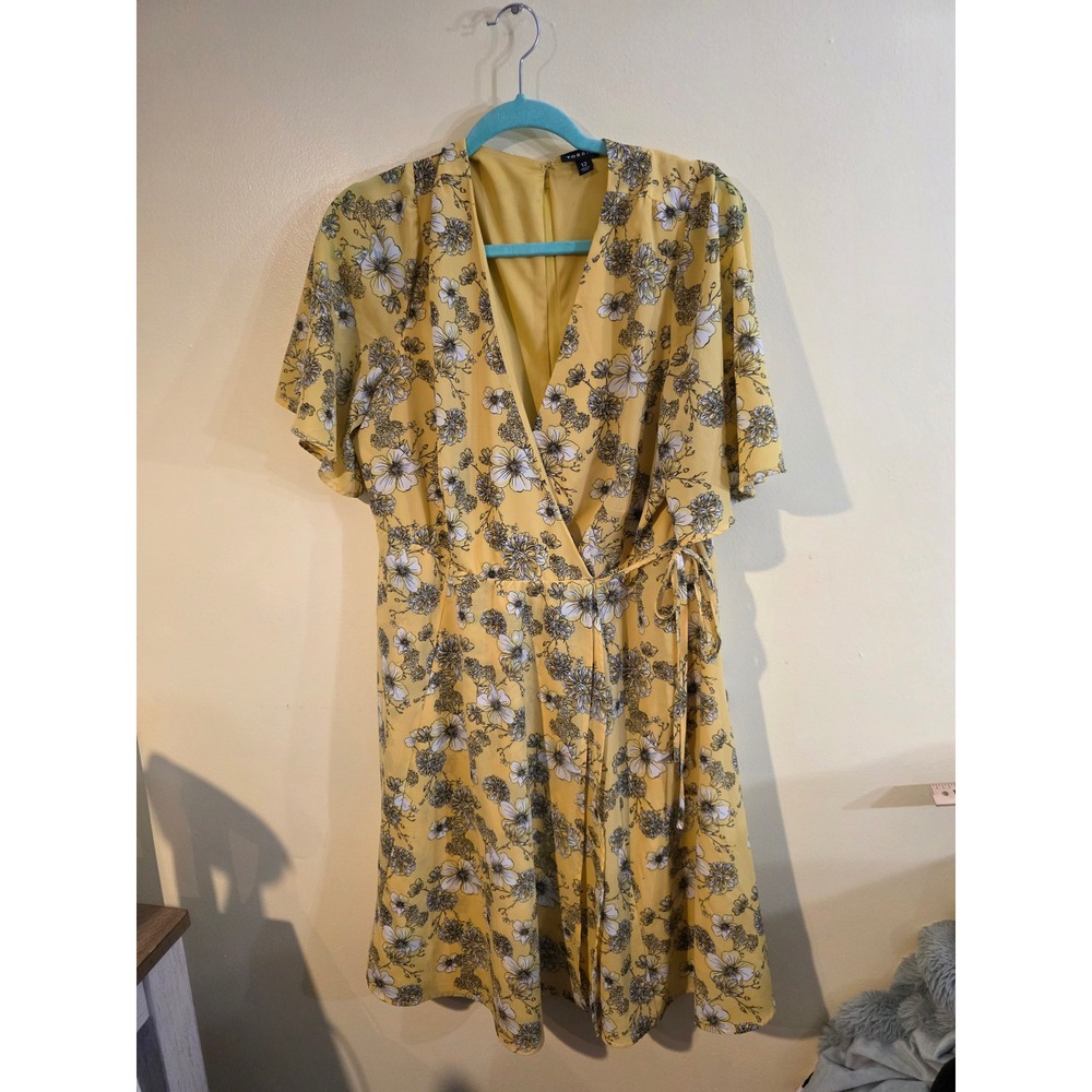 Torrid Yellow Floral Wrap Dress Short Flutter Sleeve V-Neck Size 12 10863975